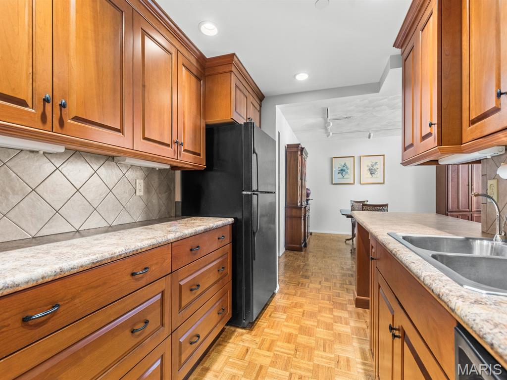 Park Tower Condo - Residential