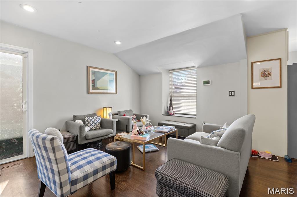 Country Oaks - Residential Lease