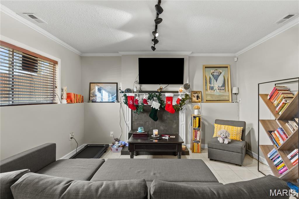 Country Oaks - Residential Lease