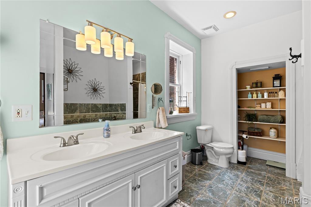Tyler Place - Residential