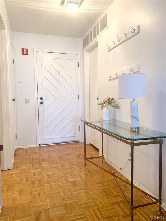 Coeur De Royale Condo - Residential