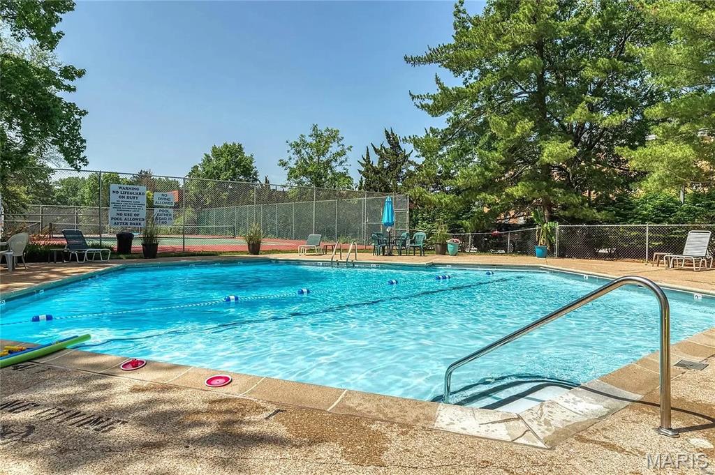 Coeur De Royale Condo - Residential