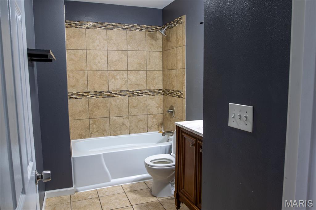 High Valley Lake Est2nd Add - Residential