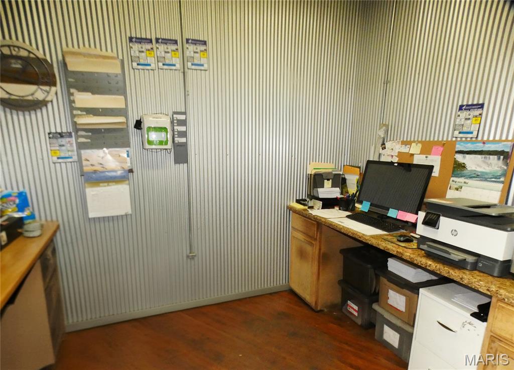 none - Commercial Sale