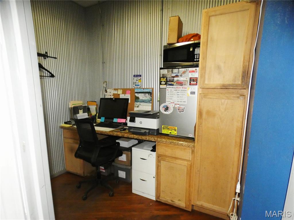 none - Commercial Sale