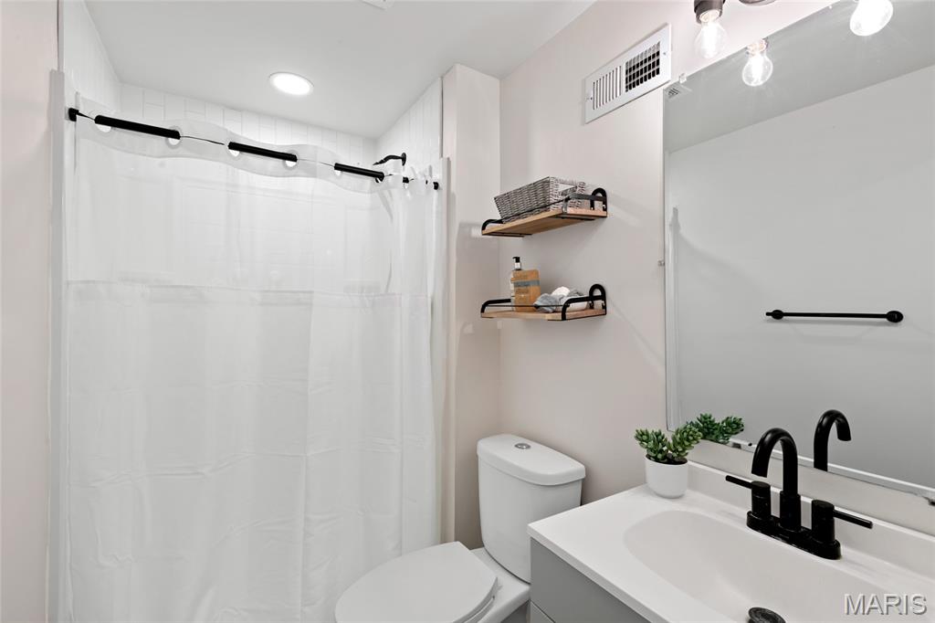 Spring Glen Three - Residential