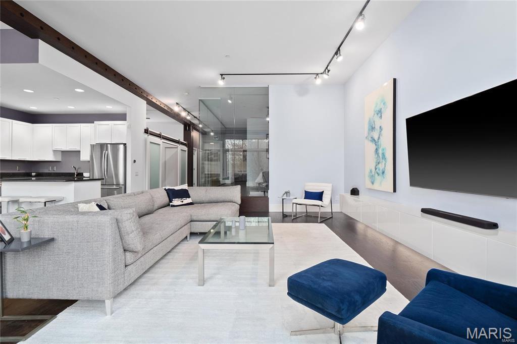 Hi-Pointe Lofts A Condo The - Residential Lease