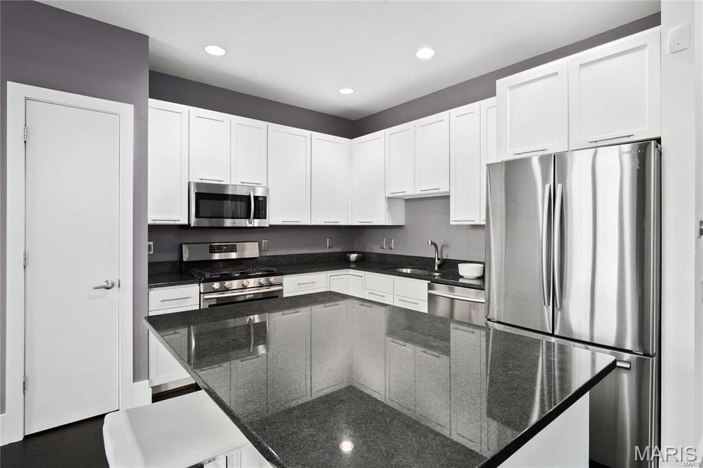 Hi-Pointe Lofts A Condo The - Residential Lease