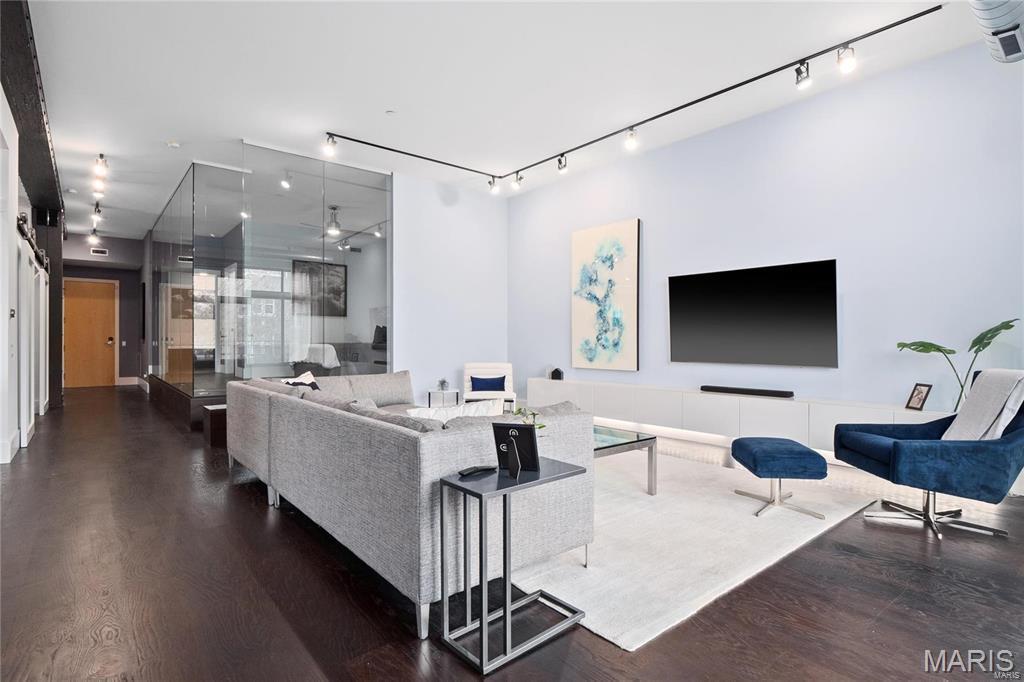 Hi-Pointe Lofts A Condo The - Residential Lease