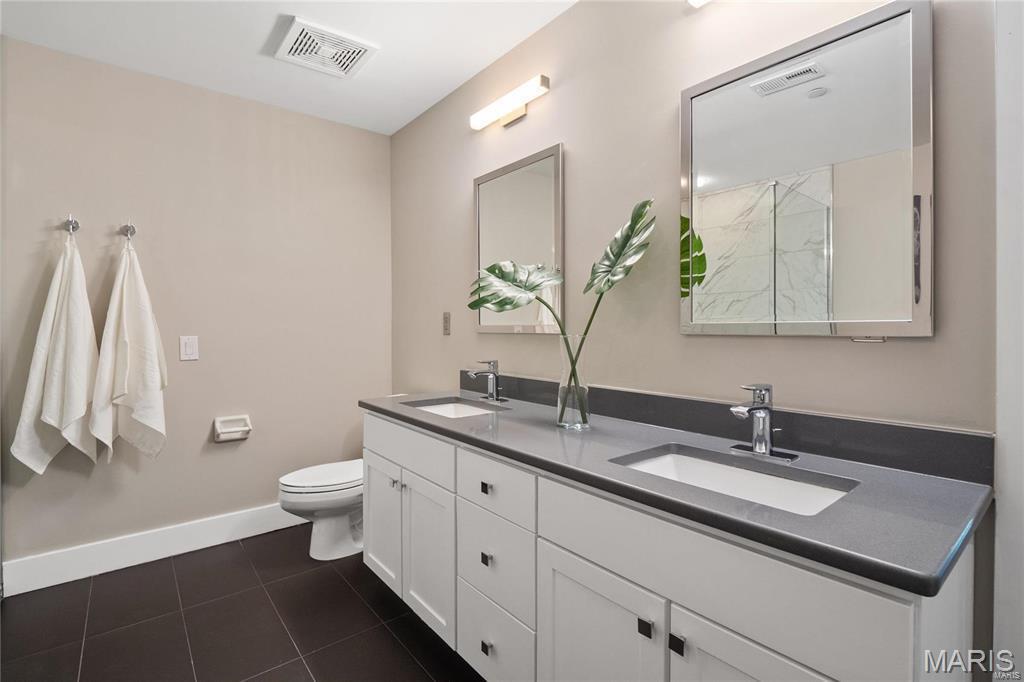 Hi-Pointe Lofts A Condo The - Residential Lease