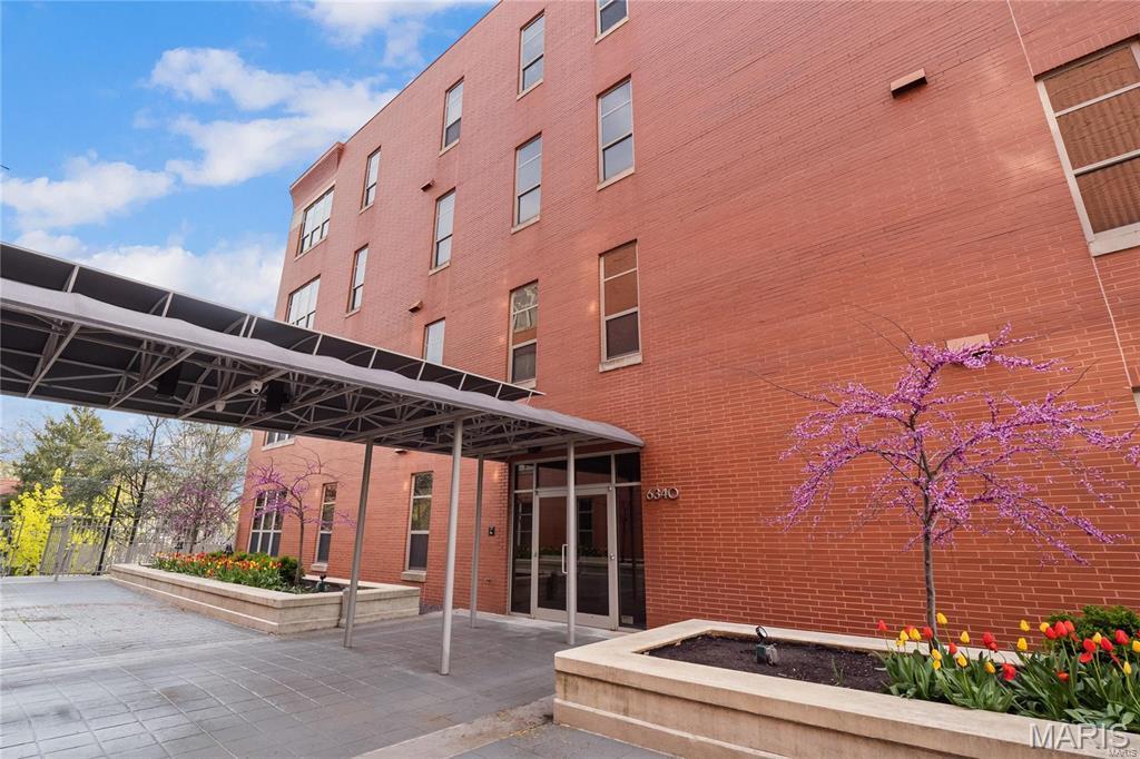 Hi-Pointe Lofts A Condo The - Residential Lease