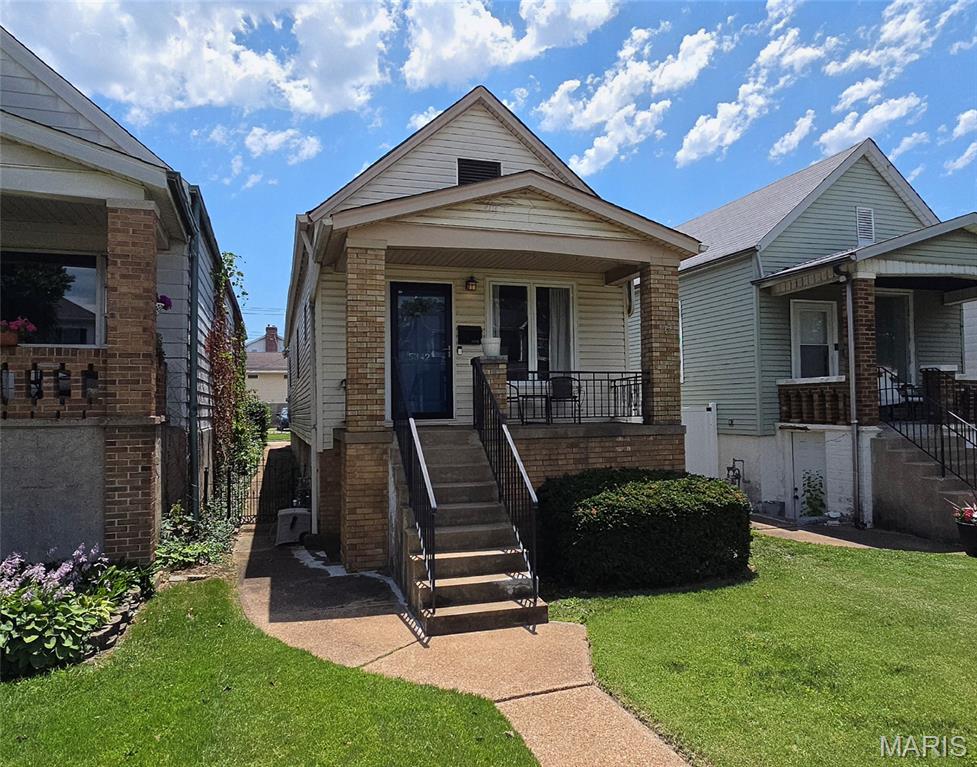 Updated 1 bed, 1 bath single-family home for rent in the heart of The Hill. Too many features to list including hardwood floors, 2-car rear parking pad, fenced-in backyard, washer/dryer (optional), finished lower level for added flexibility, etc. Located within steps from Gioia’s Deli and Berra Park, this home offers classic St. Louis character in one of the city’s most walkable and recognizable neighborhoods. Close to restaurants, parks, bakeries, Forest Park, hospitals, and major highways. Rare rental opportunity in a highly sought-after location. A clean, comfortable rental in a high-demand location — exactly the kind of place that does not sit around long. Available August 1, 2026.