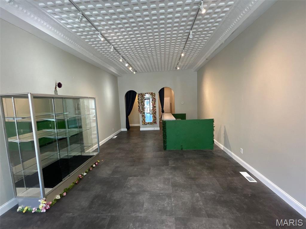 St Louis Commons Add - Commercial Sale
