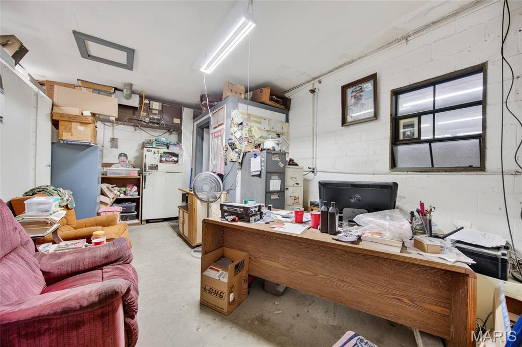 U/K - Commercial Sale