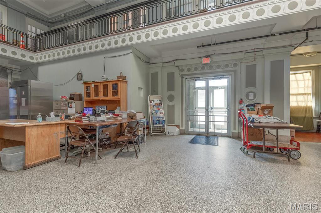 Lucas & Hunt Add - Commercial Sale