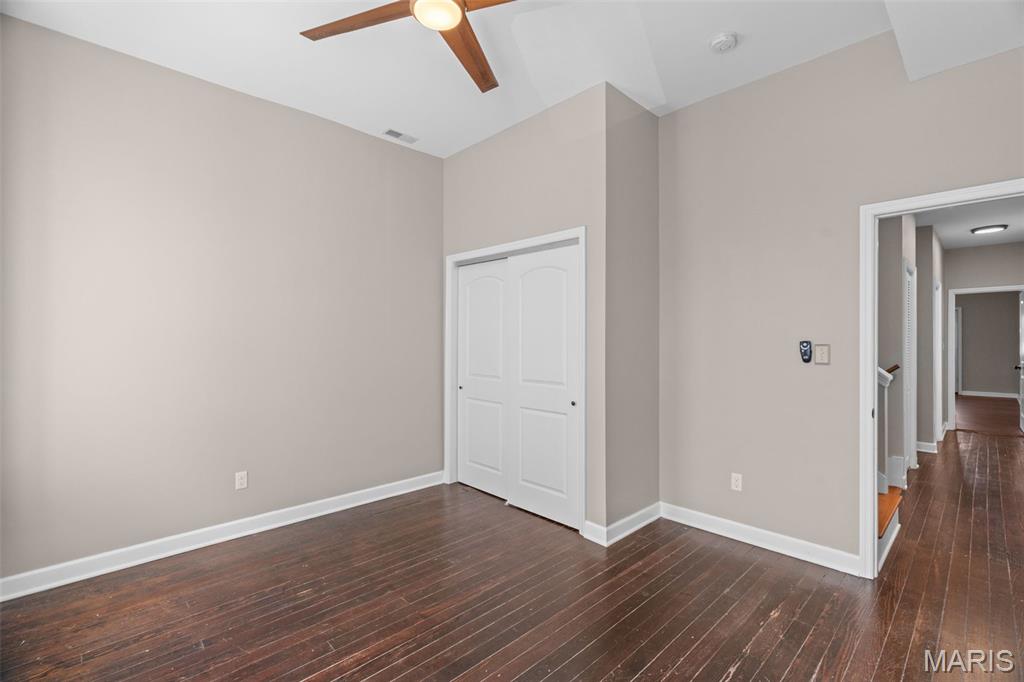 2253-2255 Indiana Ave Twnhs - Residential Lease