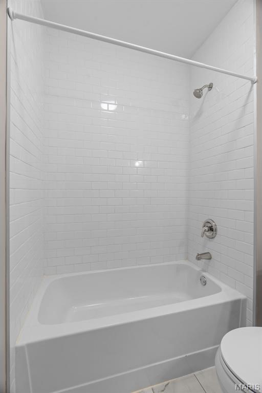 2253-2255 Indiana Ave Twnhs - Residential Lease