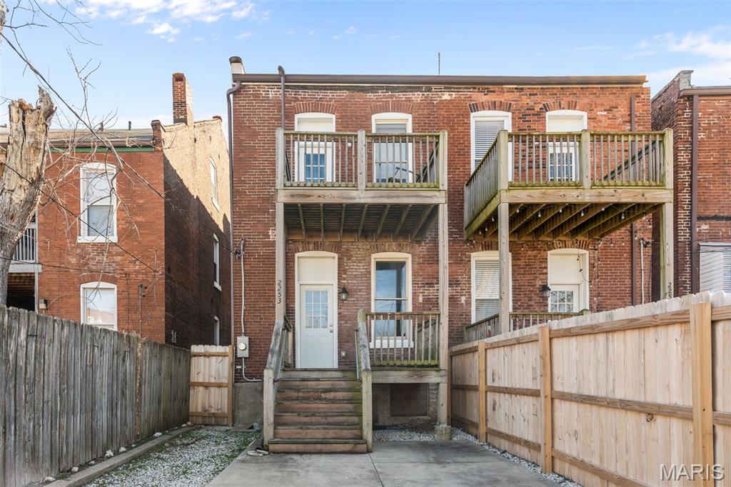 2253-2255 Indiana Ave Twnhs - Residential Lease