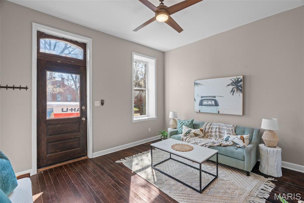 2253-2255 Indiana Ave Twnhs - Residential Lease