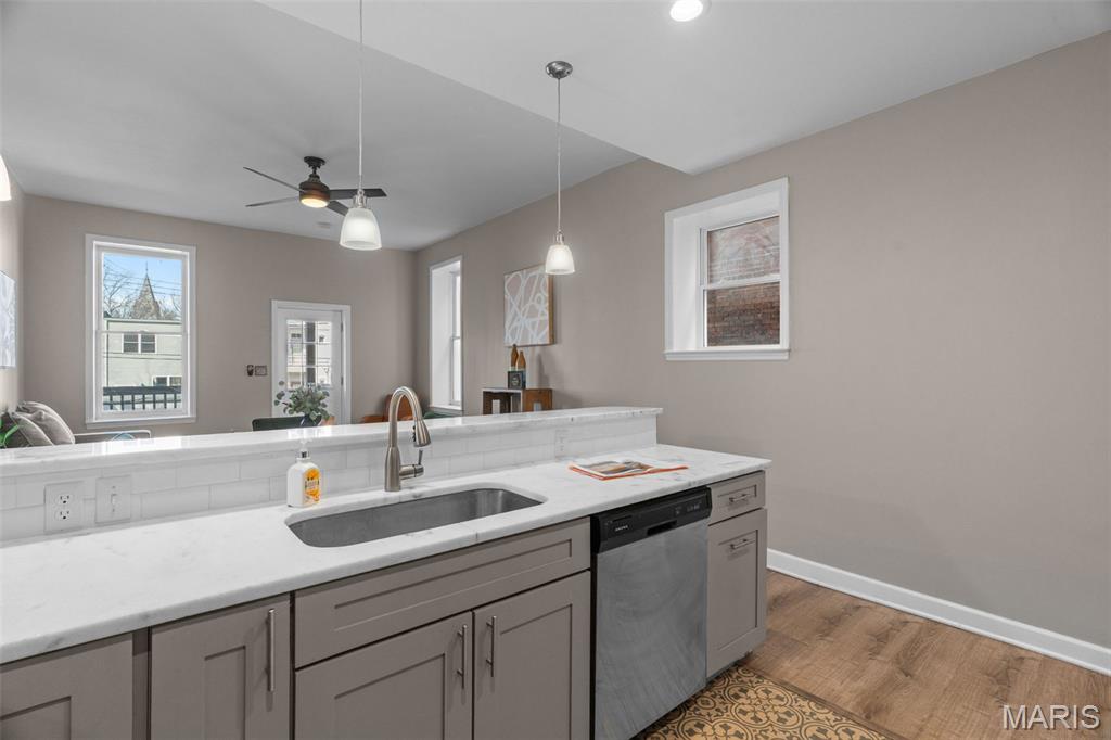 2253-2255 Indiana Ave Twnhs - Residential Lease