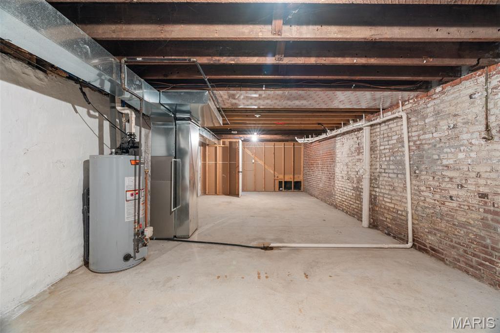 2253-2255 Indiana Ave Twnhs - Residential Lease