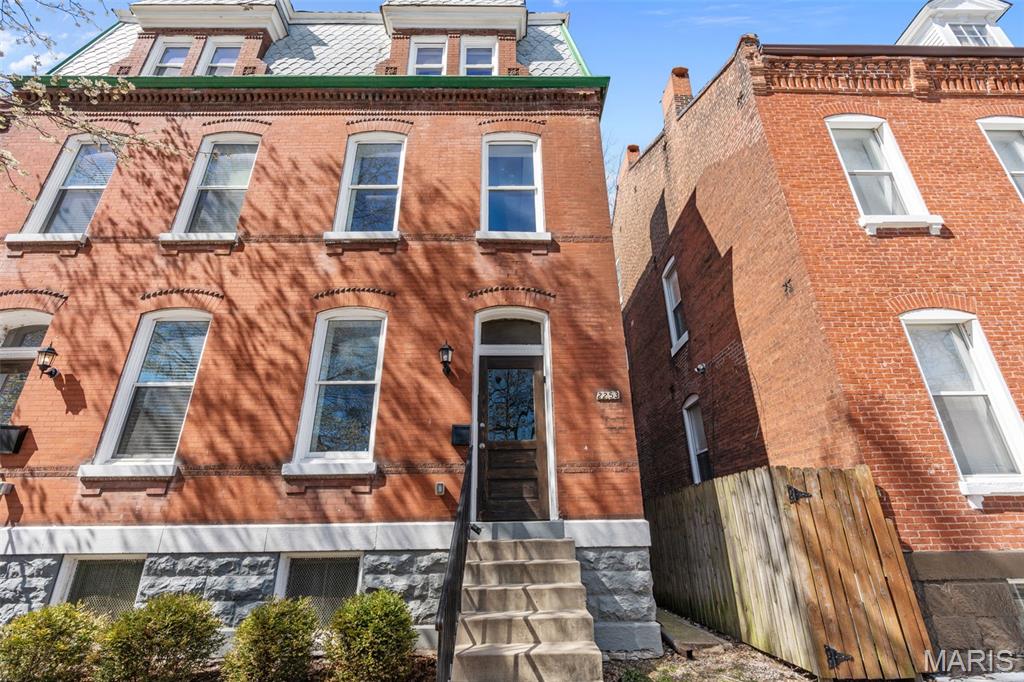 2253-2255 Indiana Ave Twnhs - Residential Lease