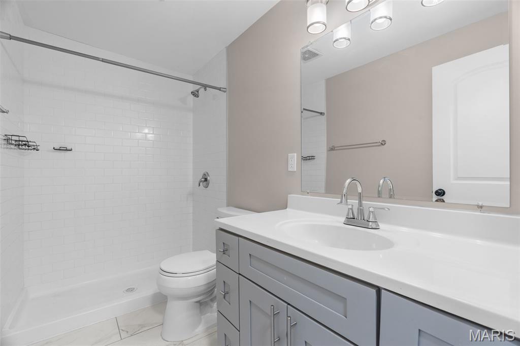 2253-2255 Indiana Ave Twnhs - Residential Lease
