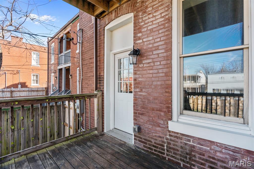2253-2255 Indiana Ave Twnhs - Residential Lease