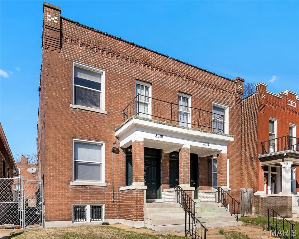 Cash flowing 4-family in a wonderful Gravois Park location! 4 spacious, 1BR units with hardwood flooring, new windows  and central air. New Roof in 2025 with transferrable warranty. Large, fenced yard in back! Three units currently rented, one kept open for showings. It's the perfect opportunity for a savvy owner-occupant, and would make a fantastic addition to any rent portfolio. Current rents are below market for thriving Gravois Park! Vacant unit is easy to show! Remaining units shown with contract. Showings start Wednesday 3/18. Don't miss this one!