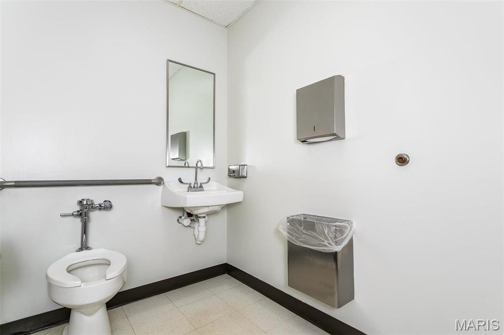 Parkway Professional Plaza #1 - Commercial Sale