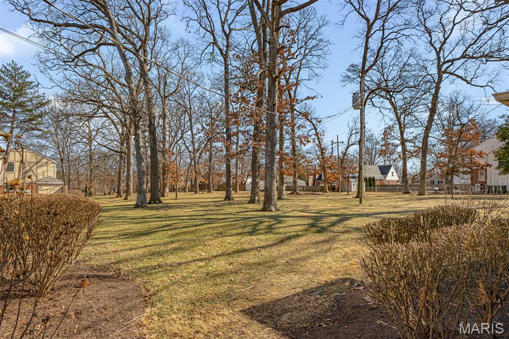 Brentwood Forest Condo Ph Two - Residential