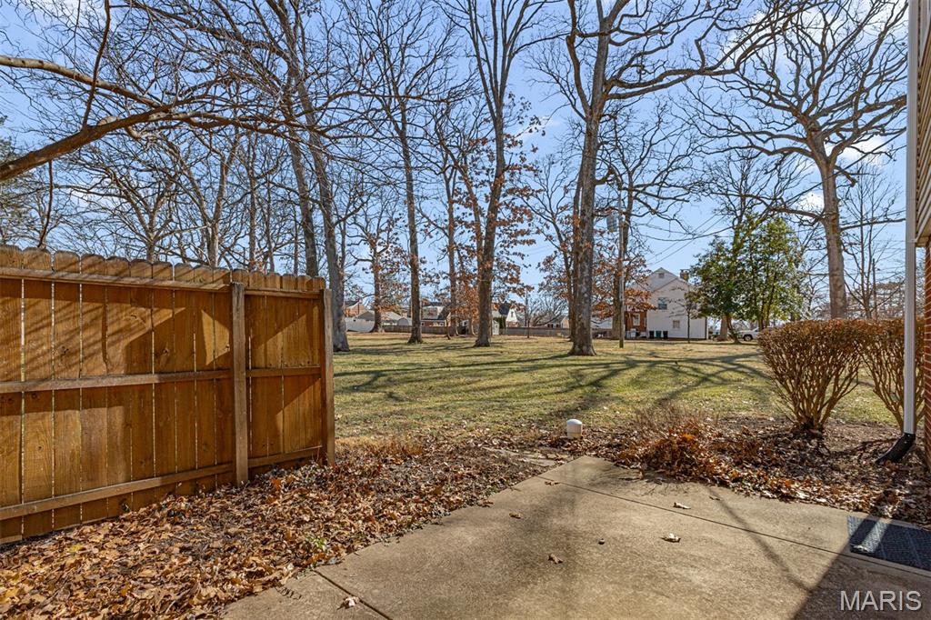 Brentwood Forest Condo Ph Two - Residential