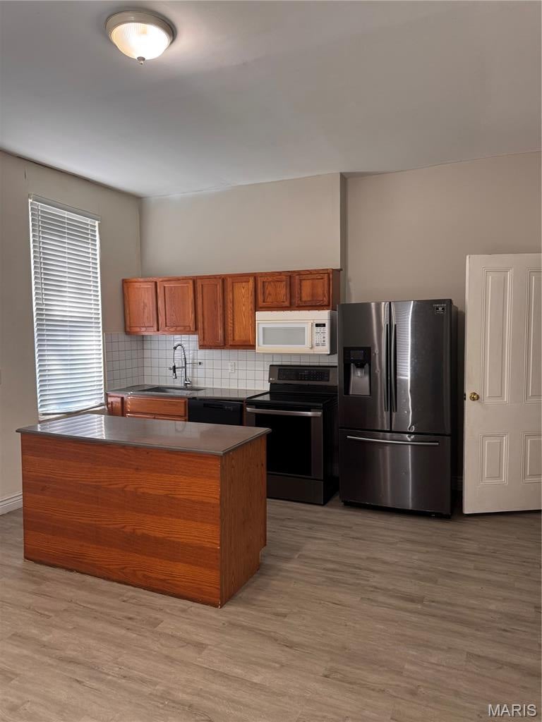 Laclede Race Crse/McRea City - Residential