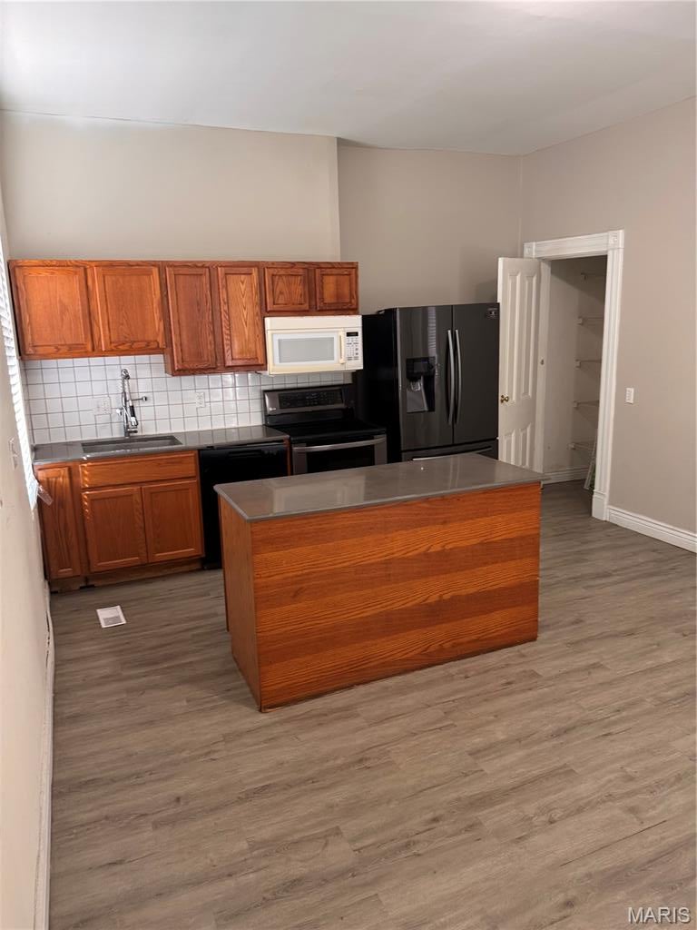 Laclede Race Crse/McRea City - Residential