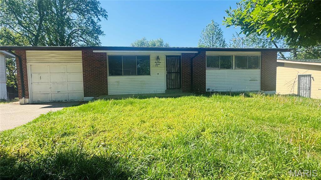 Welcome to this affordable ranch in Dellwood, featuring 3 bedrooms and 1 bath! As you step inside, you'll be greeted by original hardwood floors and abundant natural light. The spacious living room leads to an eat-in kitchen. The bedrooms are well-sized with hardwood floors. Enjoy summer nights in the large backyard. The finished lower level offers ample space for family gatherings, and the one-car garage is attached. The property is being sold as-is, with no representations, warranties, or inspections provided by the seller.
