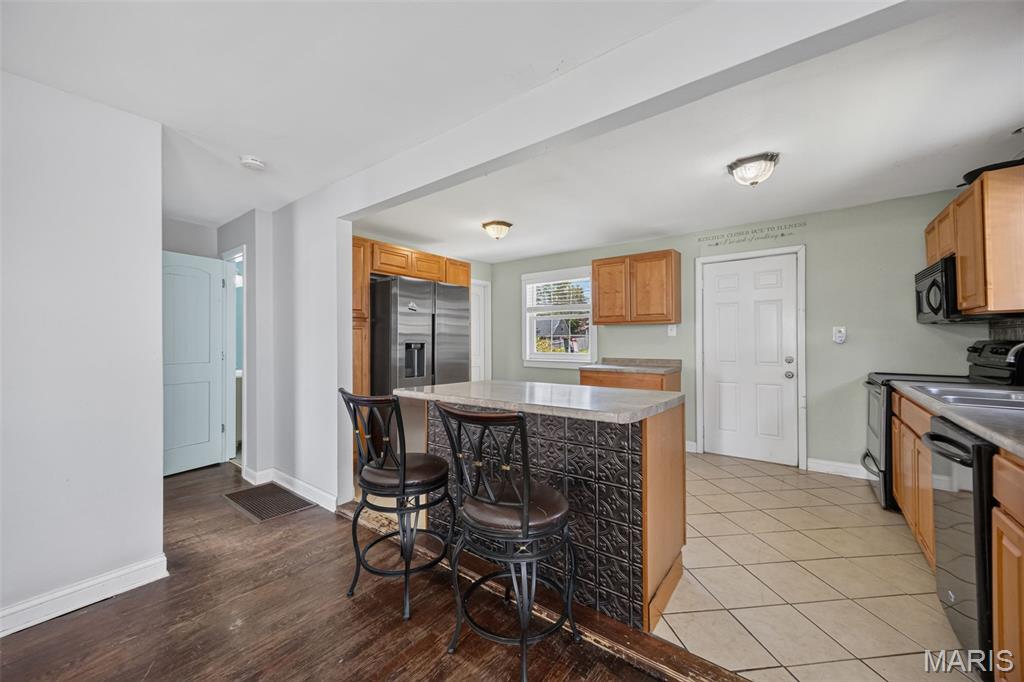 Warnes Jennie - Residential