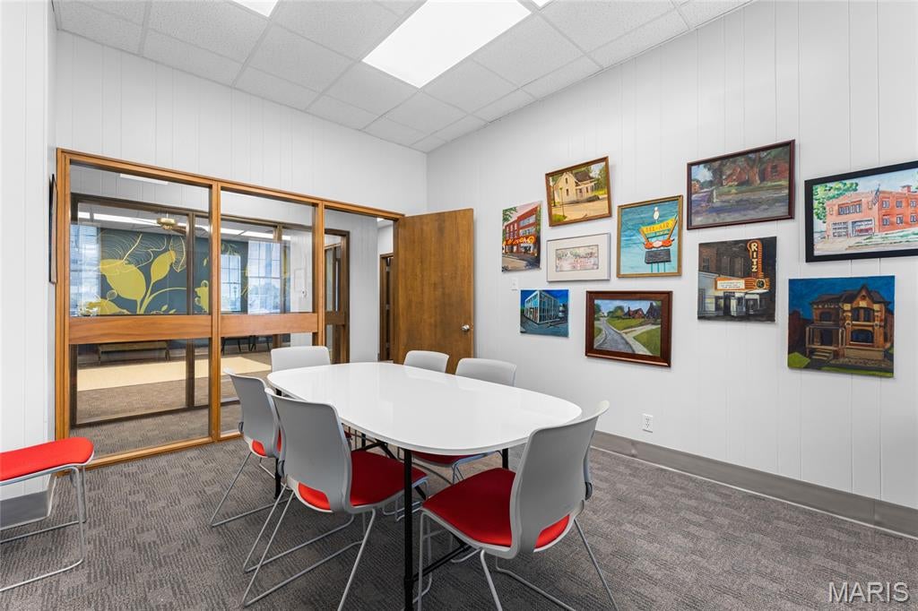 Belleville - Commercial Sale