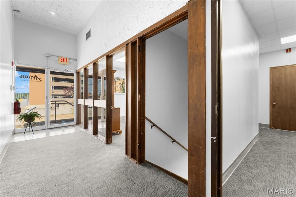 Belleville - Commercial Sale