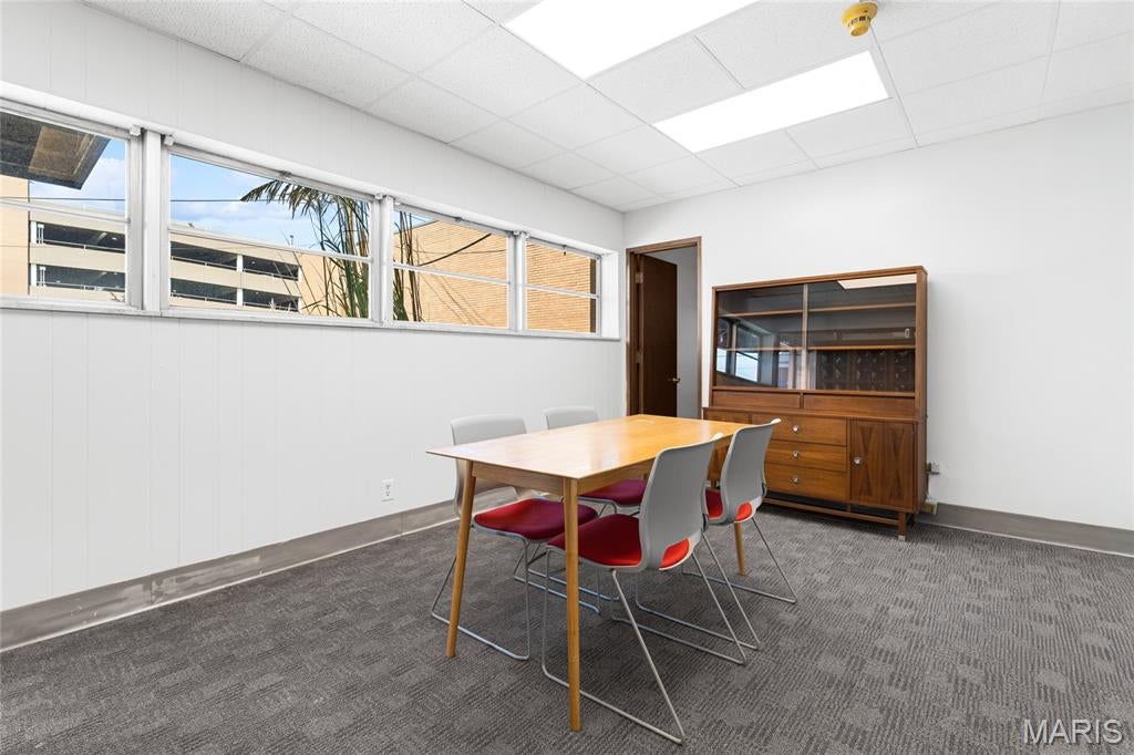 Belleville - Commercial Sale