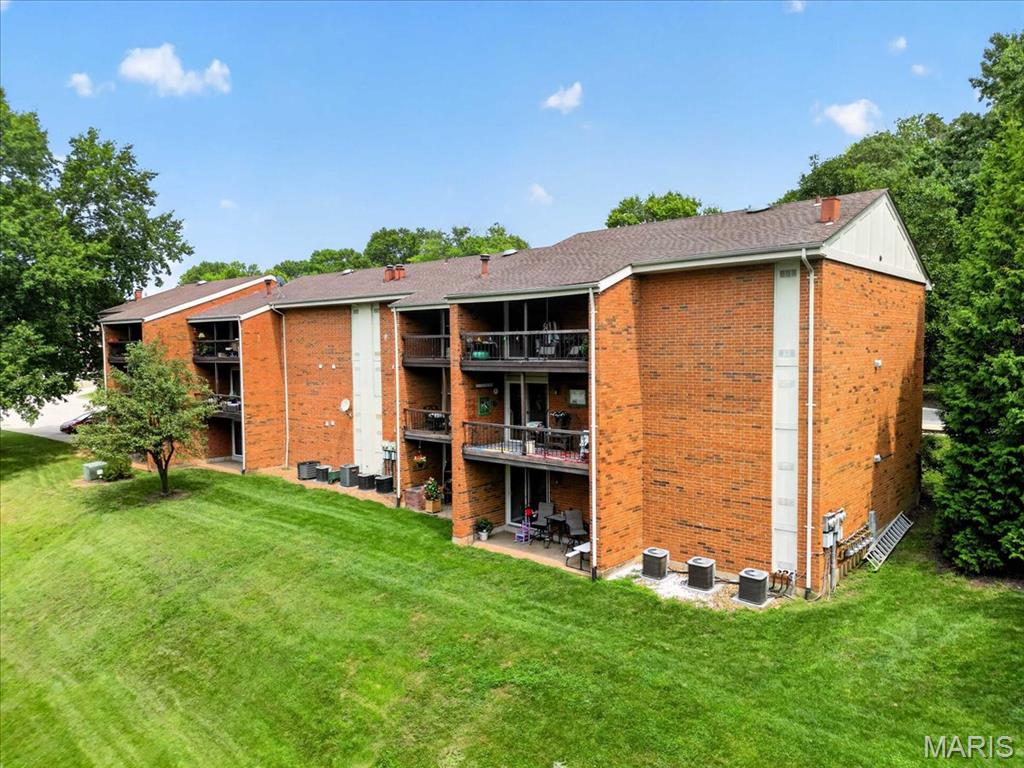 Greenbriar Condo - Residential