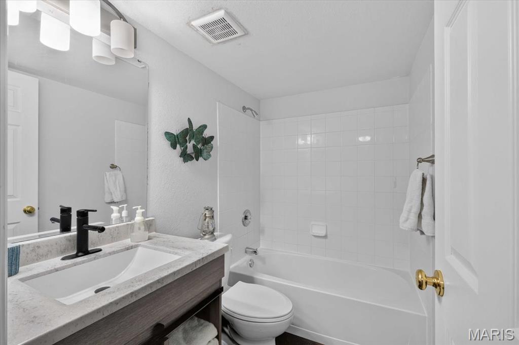 Greenbriar Condo - Residential