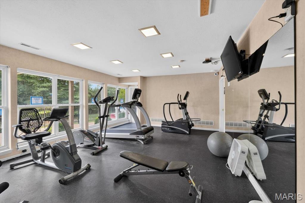 Greenbriar Condo - Residential