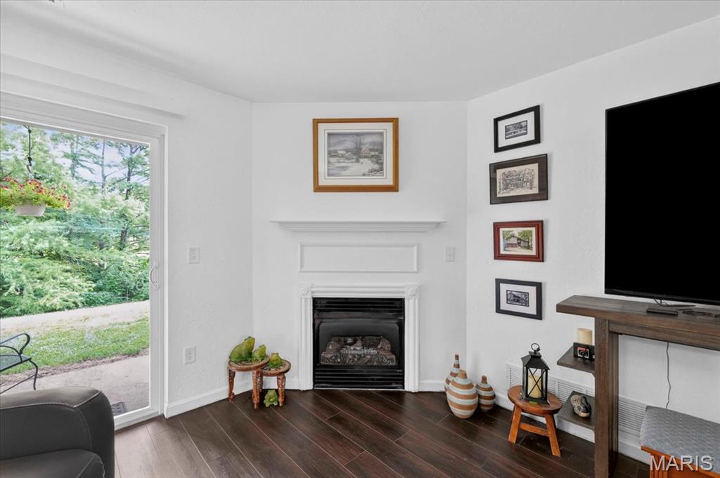 Greenbriar Condo - Residential