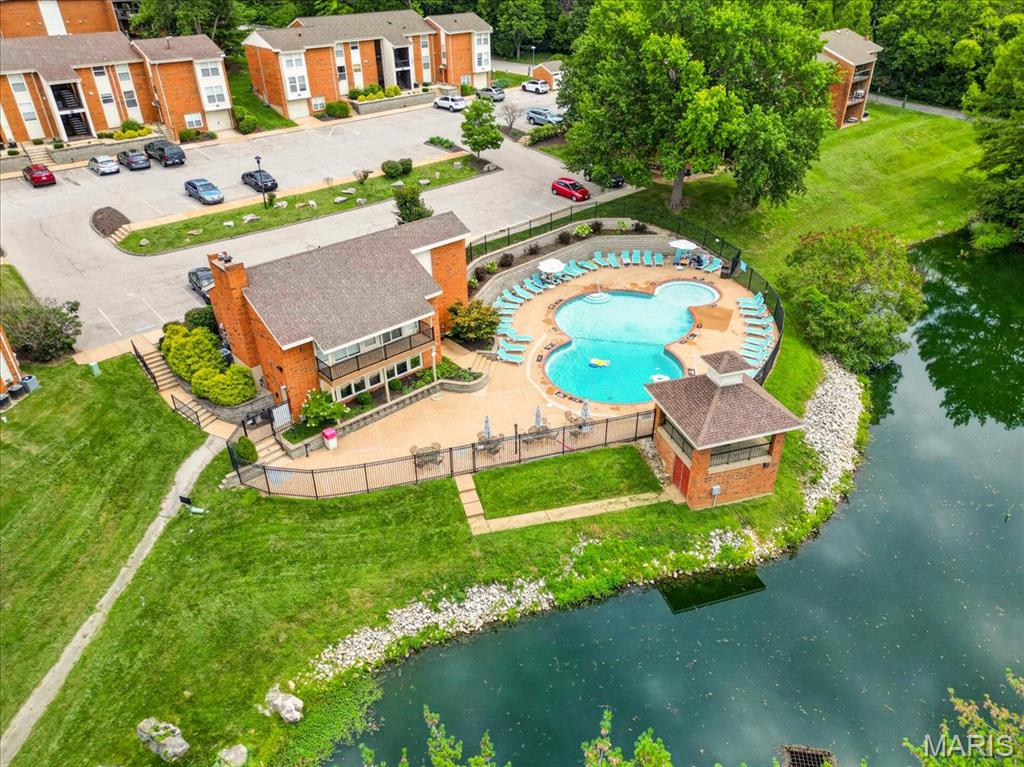 Greenbriar Condo - Residential