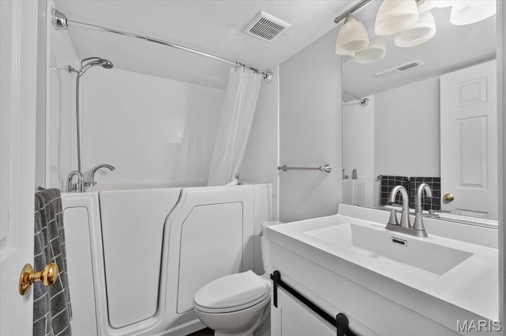 Greenbriar Condo - Residential