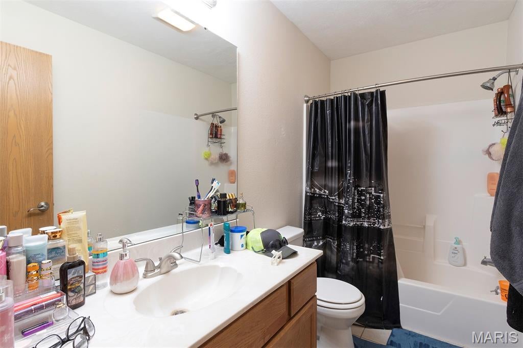 Albert Middeke's 6th Lot 115 E PT of Lot - Residential