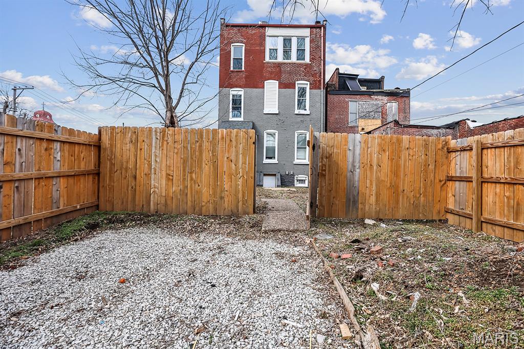 City/St Louis - Residential Income