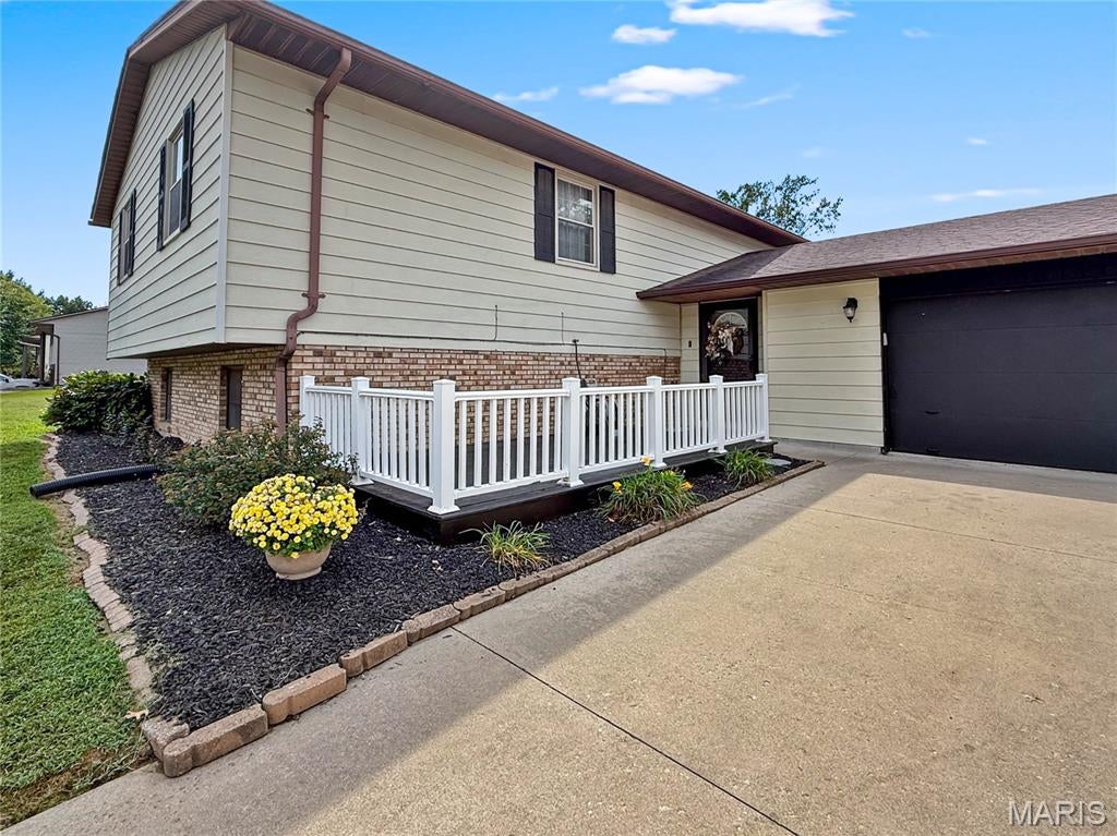 Briarwood Lake Estate - Residential