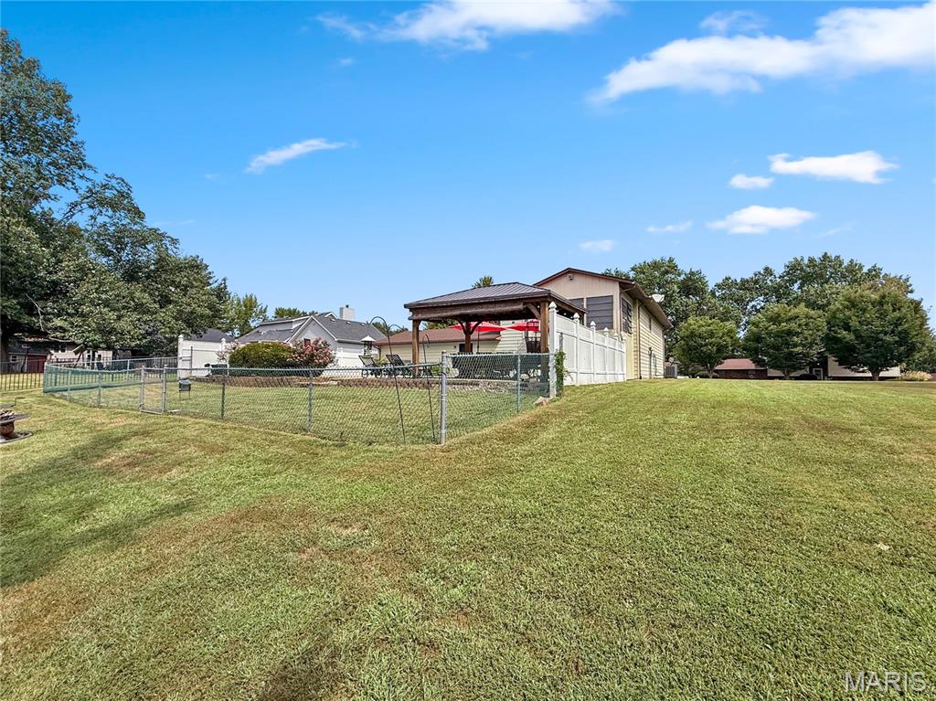 Briarwood Lake Estate - Residential