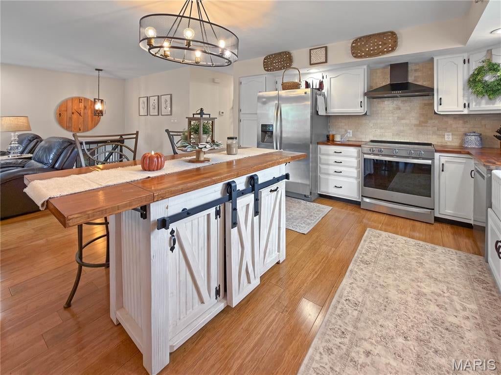 Briarwood Lake Estate - Residential